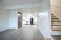 Building Photo - 3036 S 68th Ct