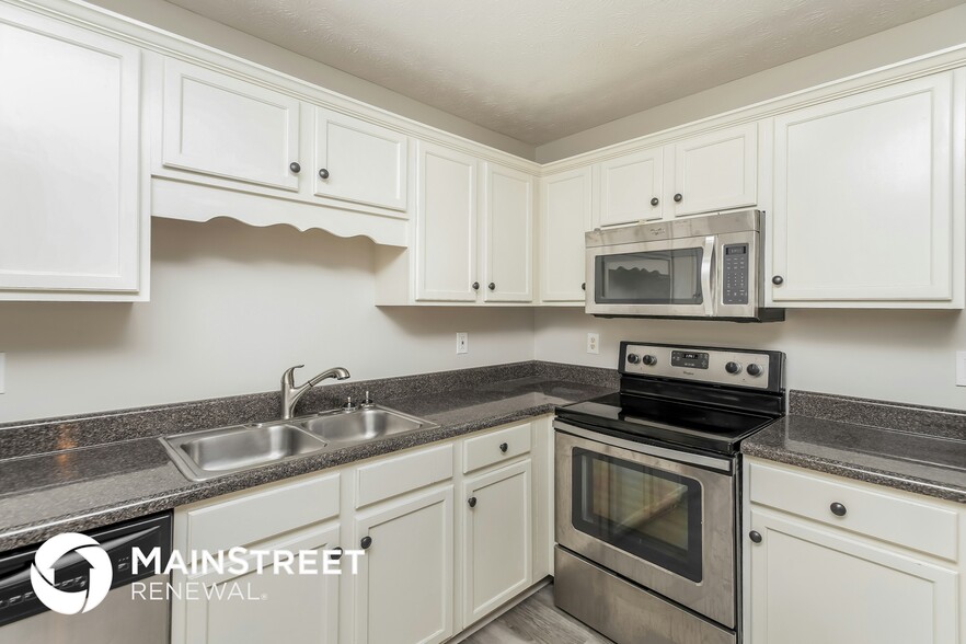 Building Photo - 34 Woodwind Dr