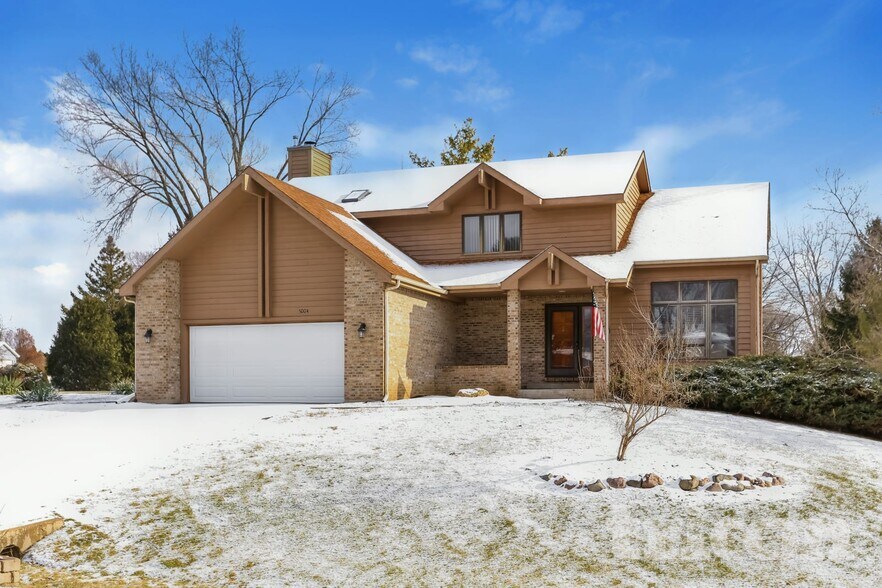 Building Photo - 5004 Lake Dawnwood Dr