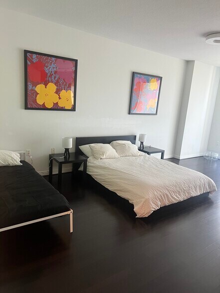 Building Photo - 1755 E Hallandale Beach Blvd