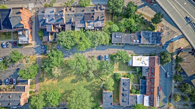 Building Photo - 90 Madison Ave