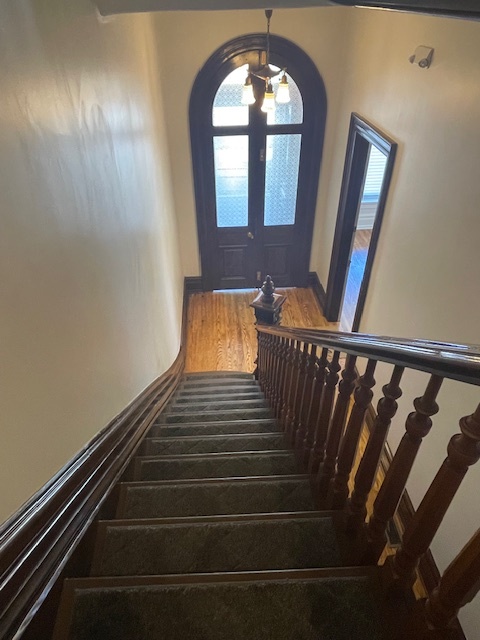 Foyer - 704 E Philadelphia Ave