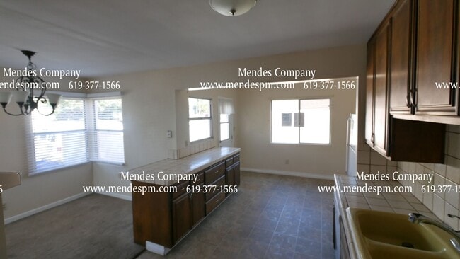 Building Photo - 3044 Hugo St