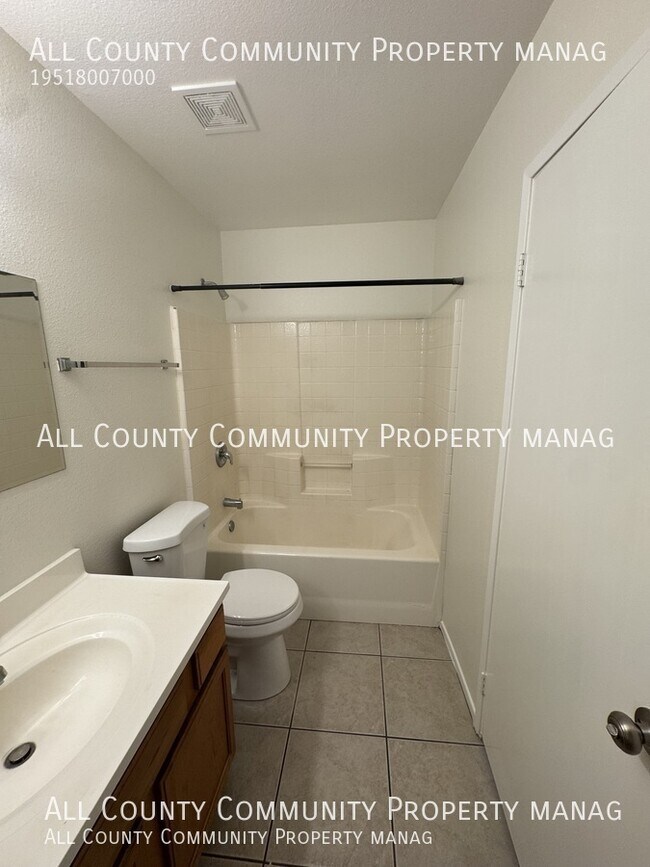 Building Photo - 58439 Palisade Dr