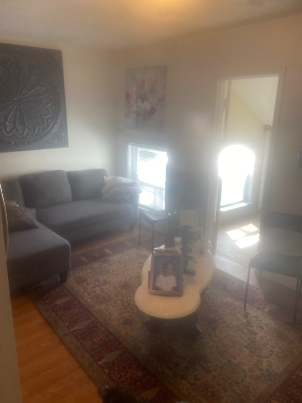 Building Photo - 25 Bridge St