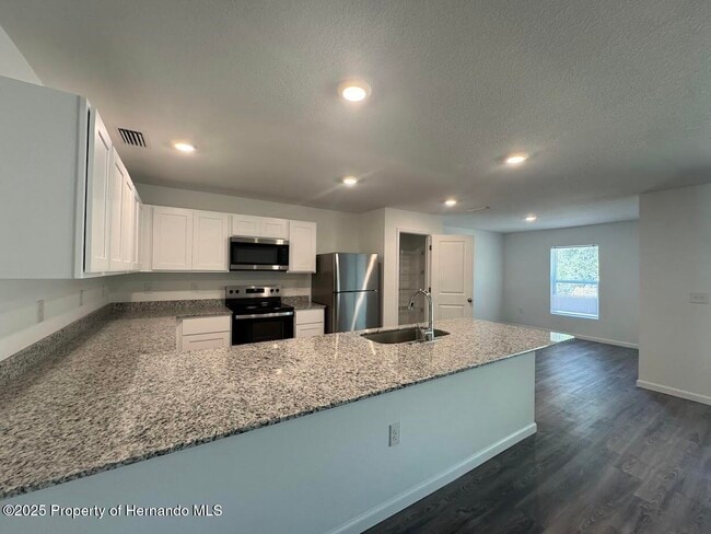 Building Photo - 9610 N San Jose Way