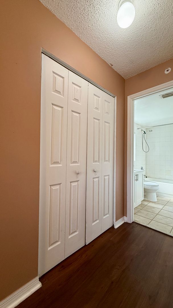 Building Photo - 2/2 First Floor with Garage + Lake View – Grand Isles