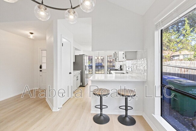 Building Photo - 8554 Timber Lodge