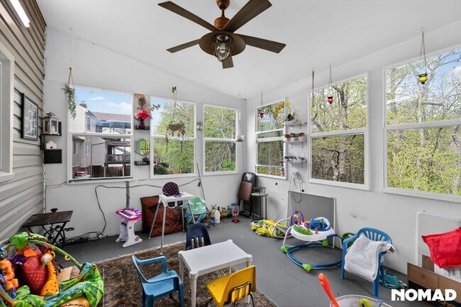 Building Photo - Spacious 4BR House in Germantown