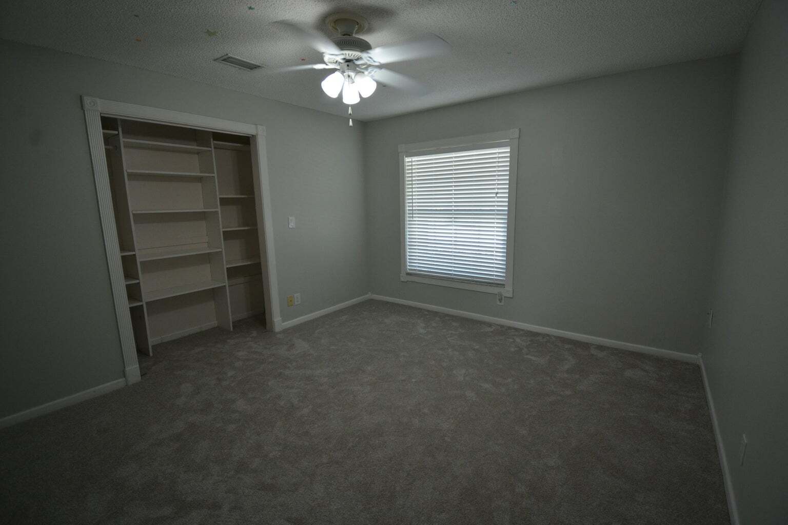 Building Photo - 1379 Pinetta Cir