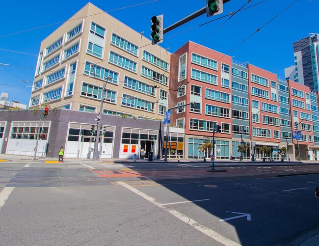 Building Photo - Modern & Spacious 2br/2ba In Mission Bay w...