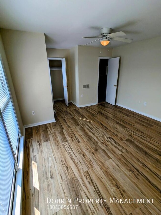 Building Photo - 1514 Lakeview Ave
