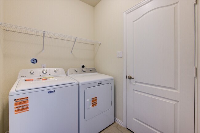 Building Photo - 30243 Twisting Springs Dr