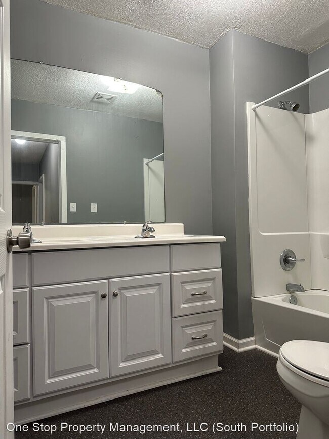 Building Photo - 2 br, 1 bath House - 225 Lexington Rd Apt A