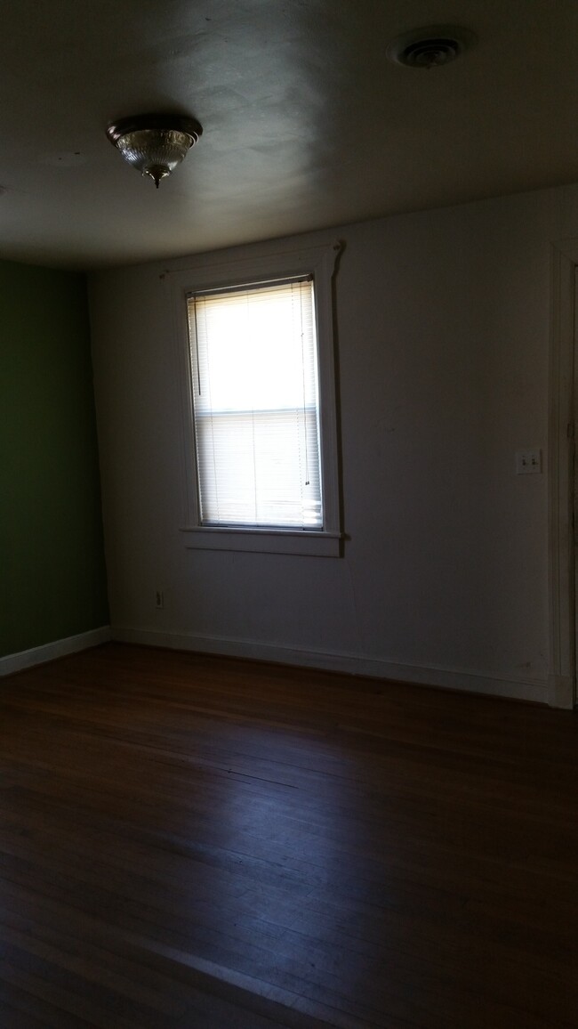 Building Photo - 130 Leavenworth St