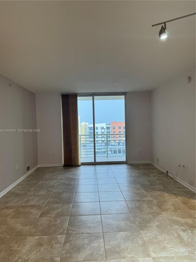 Building Photo - 18800 NE 29th Ave