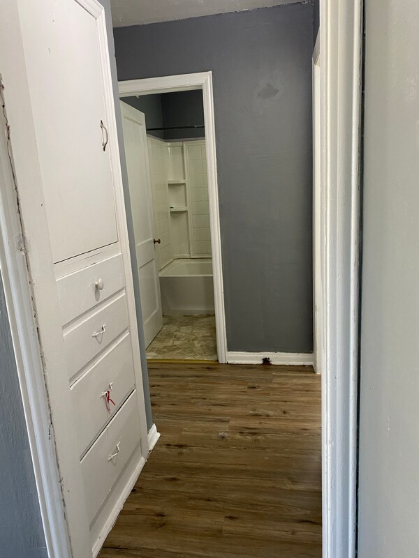 Building Photo - 1809 E 23rd St N