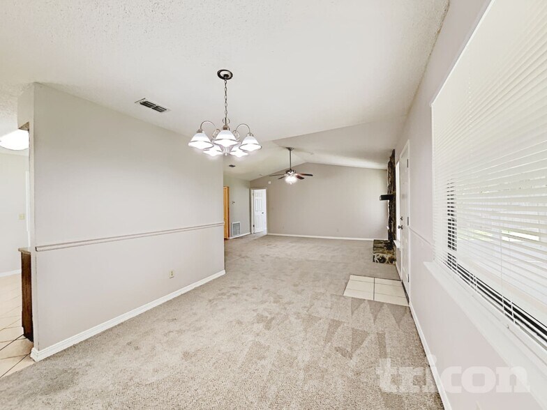 Building Photo - 7280 Eagles Perch Dr