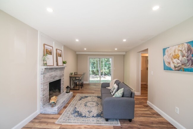 Building Photo - 11 Chatham St