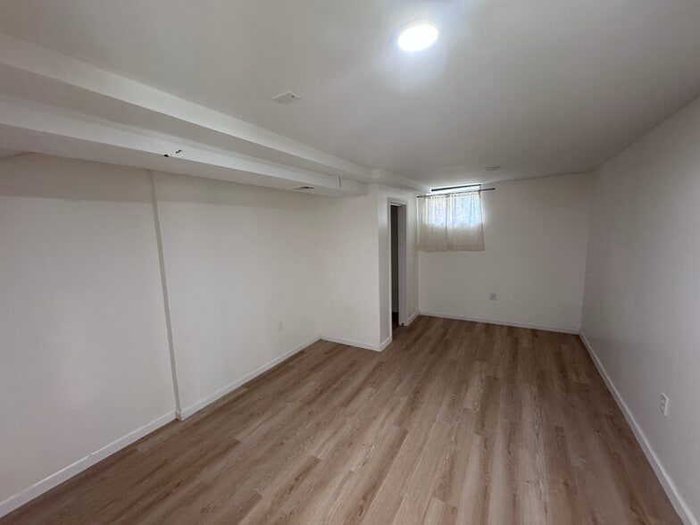 Building Photo - 11409 W 99th St
