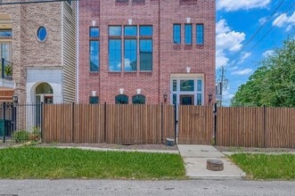 Building Photo - 1739 Oakdale St