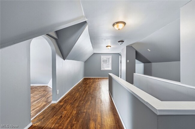 Building Photo - 988 Glenside Ave