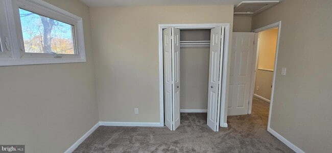 Building Photo - 7613 Locust Ln