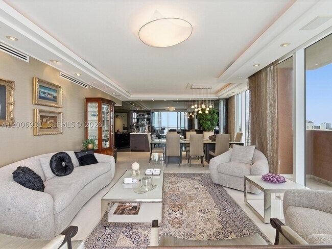 Building Photo - 17875 Collins Ave