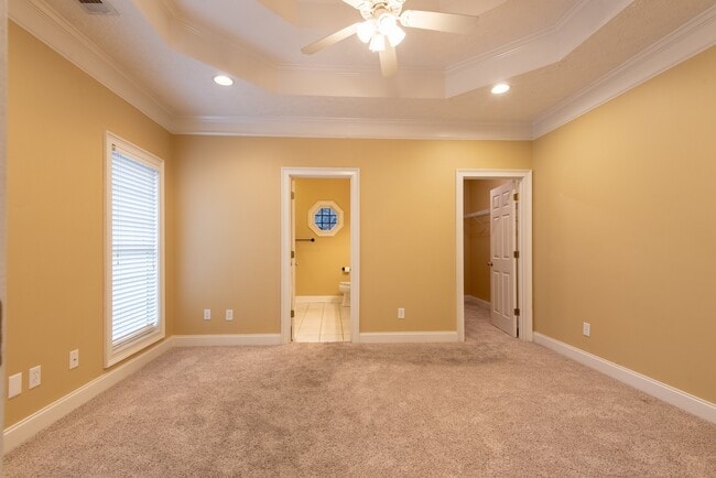 Building Photo - Shadow Bend Lane