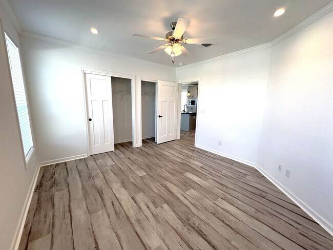 Building Photo - 1057 Vervain Dr