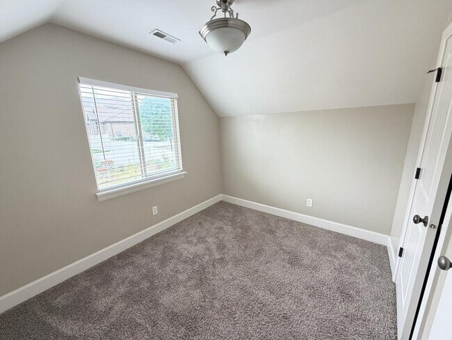Building Photo - 783 Meadow Side Dr