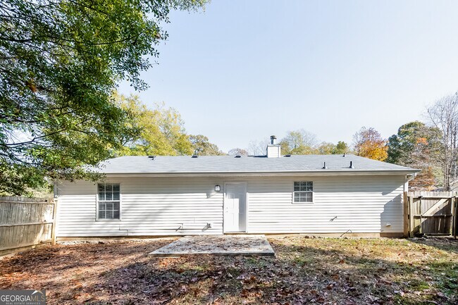 Building Photo - 7975 Trinity Park Dr