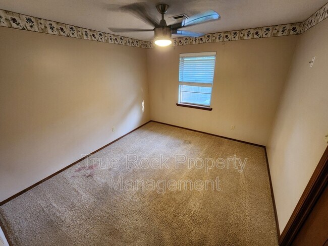 Building Photo - 329 S Morrison Dr