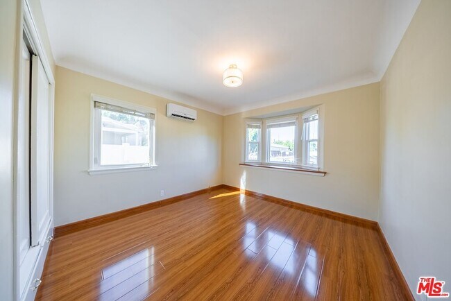 Building Photo - 2551 S Bentley Ave