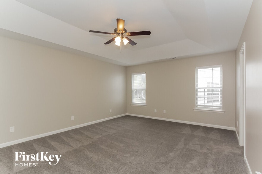 Building Photo - 6111 Forest Pond Dr