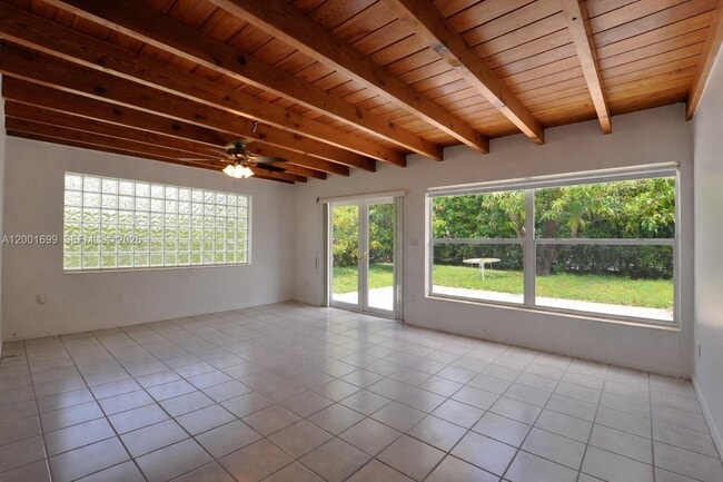 Building Photo - 11111 SW 78th Ct