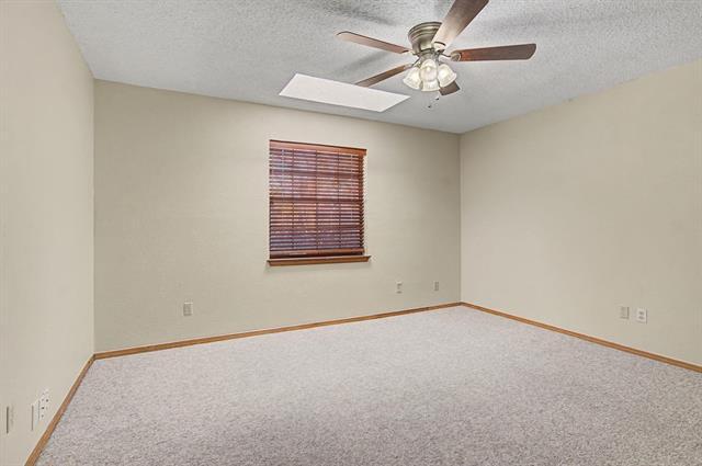 Building Photo - 604 Baker Dr