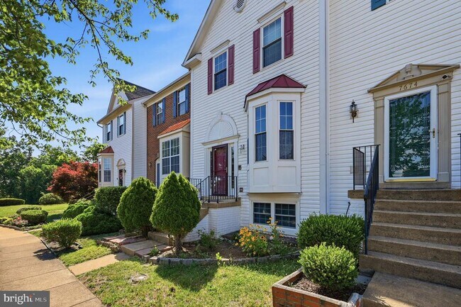 Building Photo - 7676 Helmsdale Pl