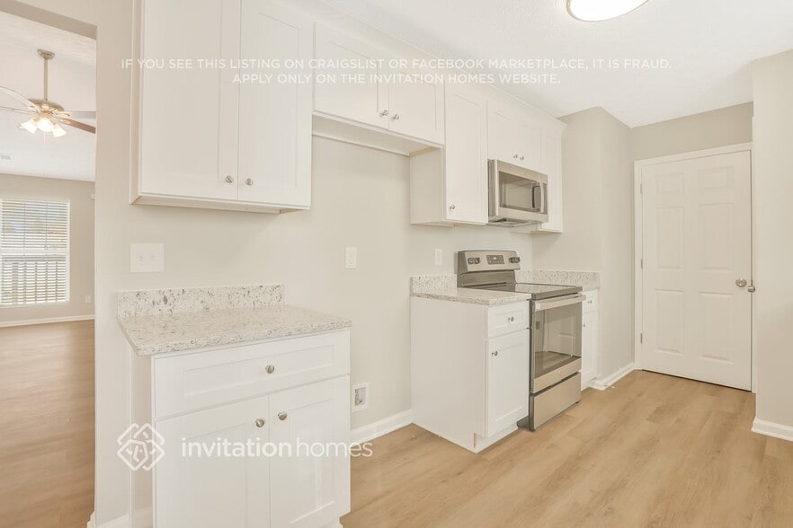 Building Photo - 149 Pin Oak Trail