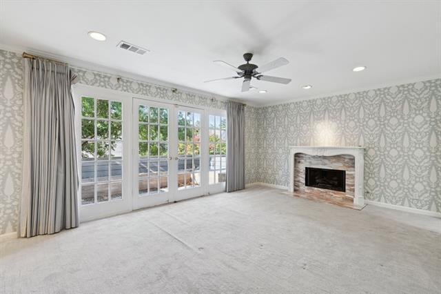 Building Photo - 4437 Larchmont St