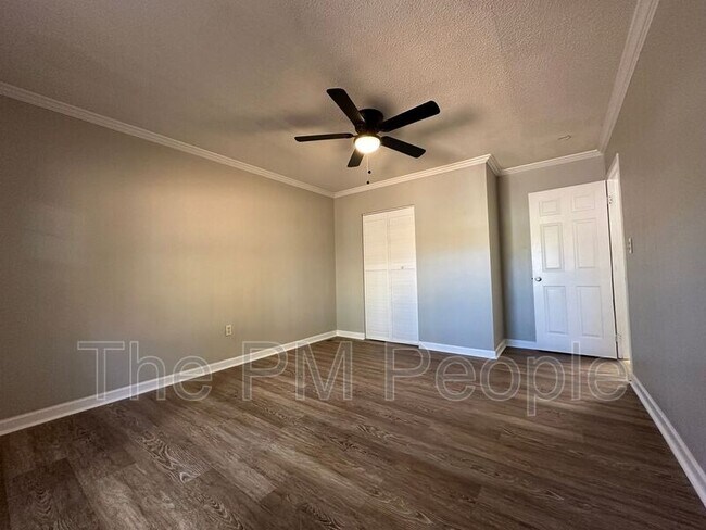 Building Photo - 50 Greenland Dr