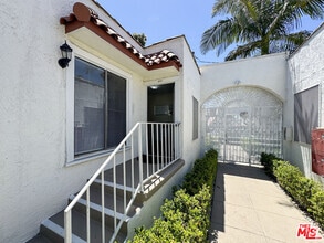 Building Photo - 4517 Franklin Ave