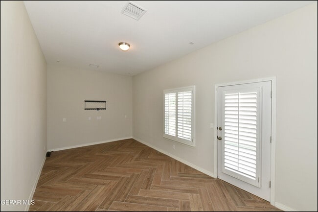 Building Photo - 6933 Copper Town Dr