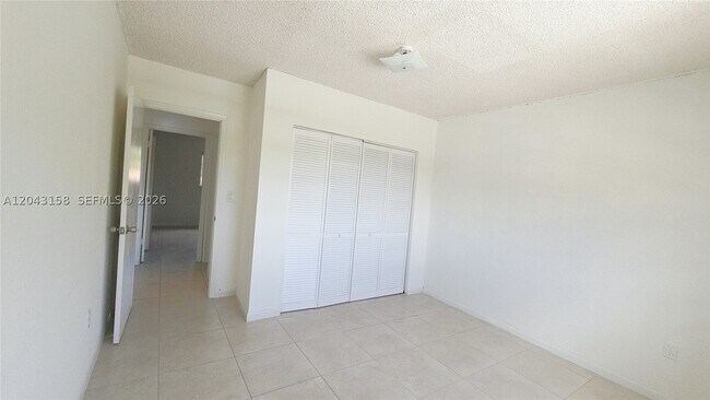 Building Photo - 3519 SW 17th St
