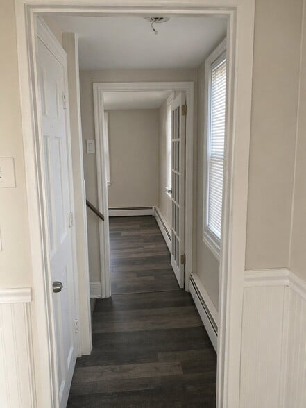 Building Photo - 159 Tangent St