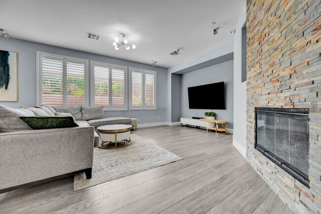 Building Photo - 1289 Vietti St