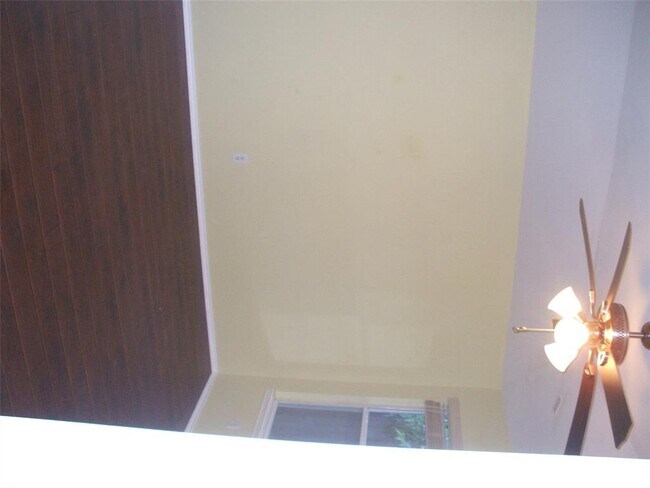 Building Photo - 2408 Wilma Rudolph Rd