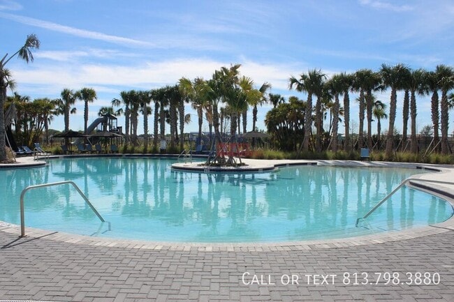 Building Photo - 1716 Tropical Oasis Ave