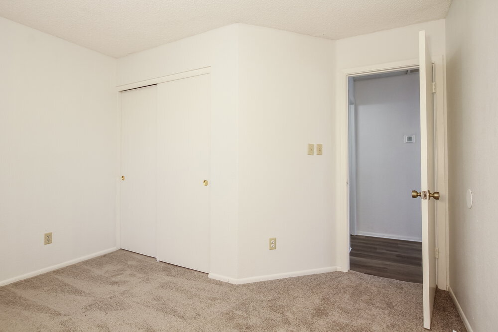 Building Photo - 7040 W Olive Ave