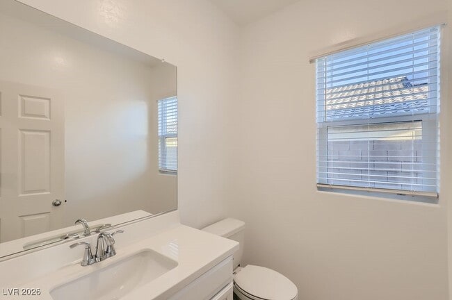 Building Photo - 1820 Pendleton Ridge St